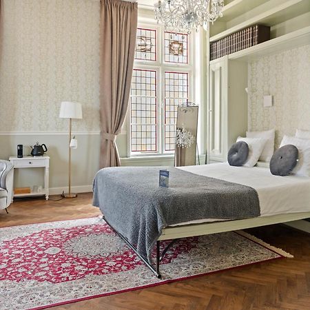 Boetiekhotel Ons Oude Raadhuis Hooge Zwaluwe Экстерьер фото