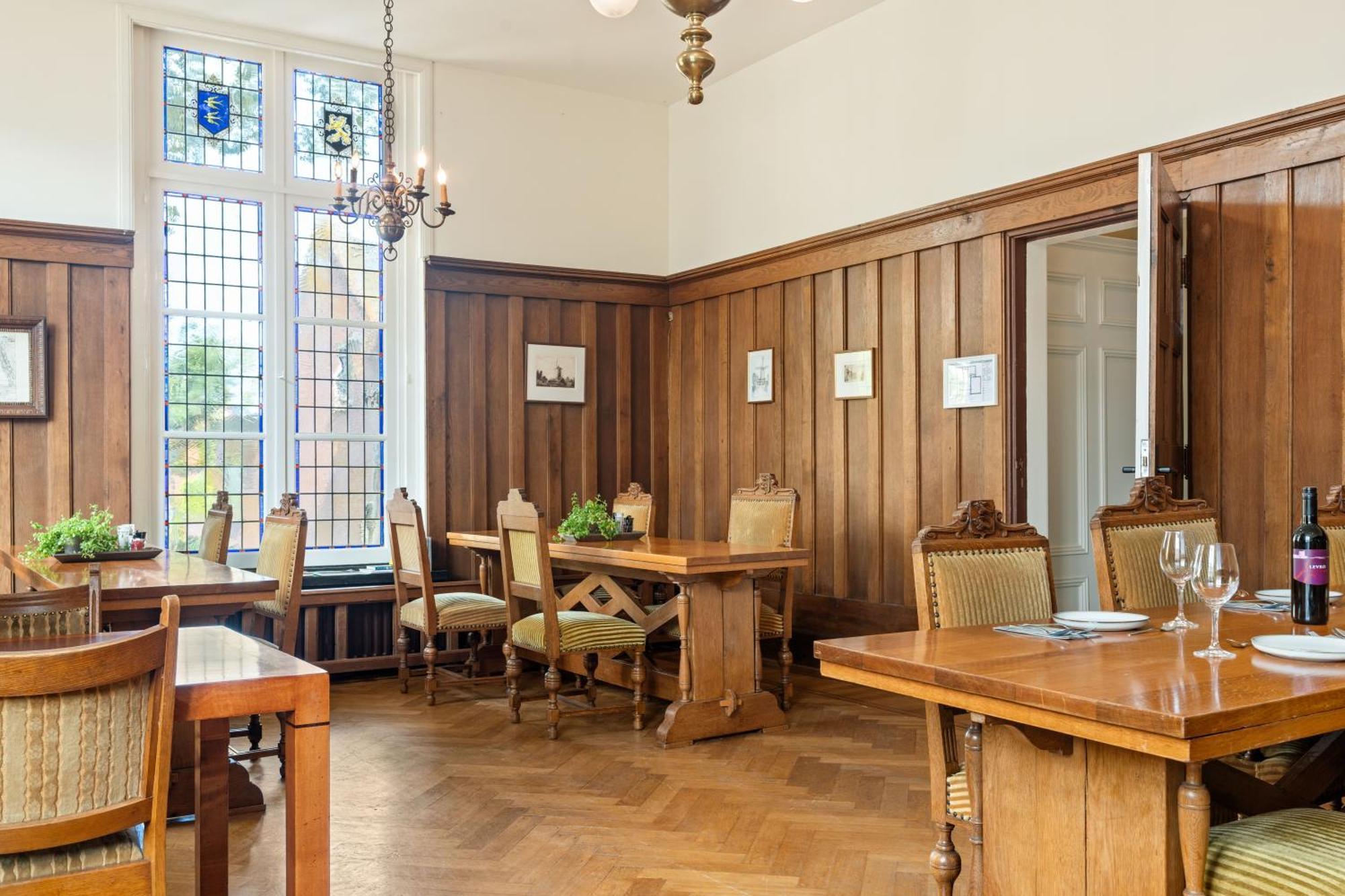 Boetiekhotel Ons Oude Raadhuis Hooge Zwaluwe Экстерьер фото