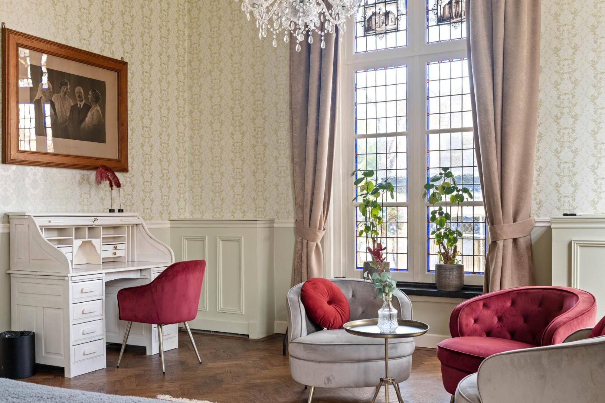 Boetiekhotel Ons Oude Raadhuis Hooge Zwaluwe Экстерьер фото