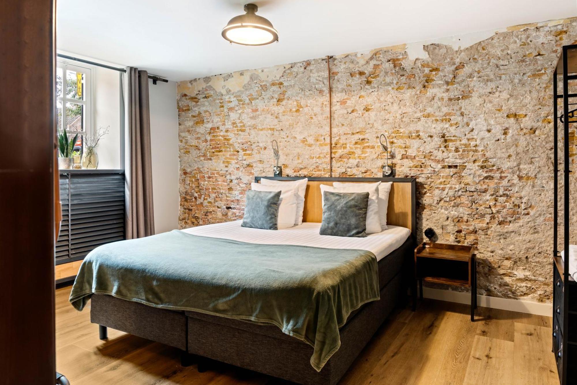 Boetiekhotel Ons Oude Raadhuis Hooge Zwaluwe Экстерьер фото