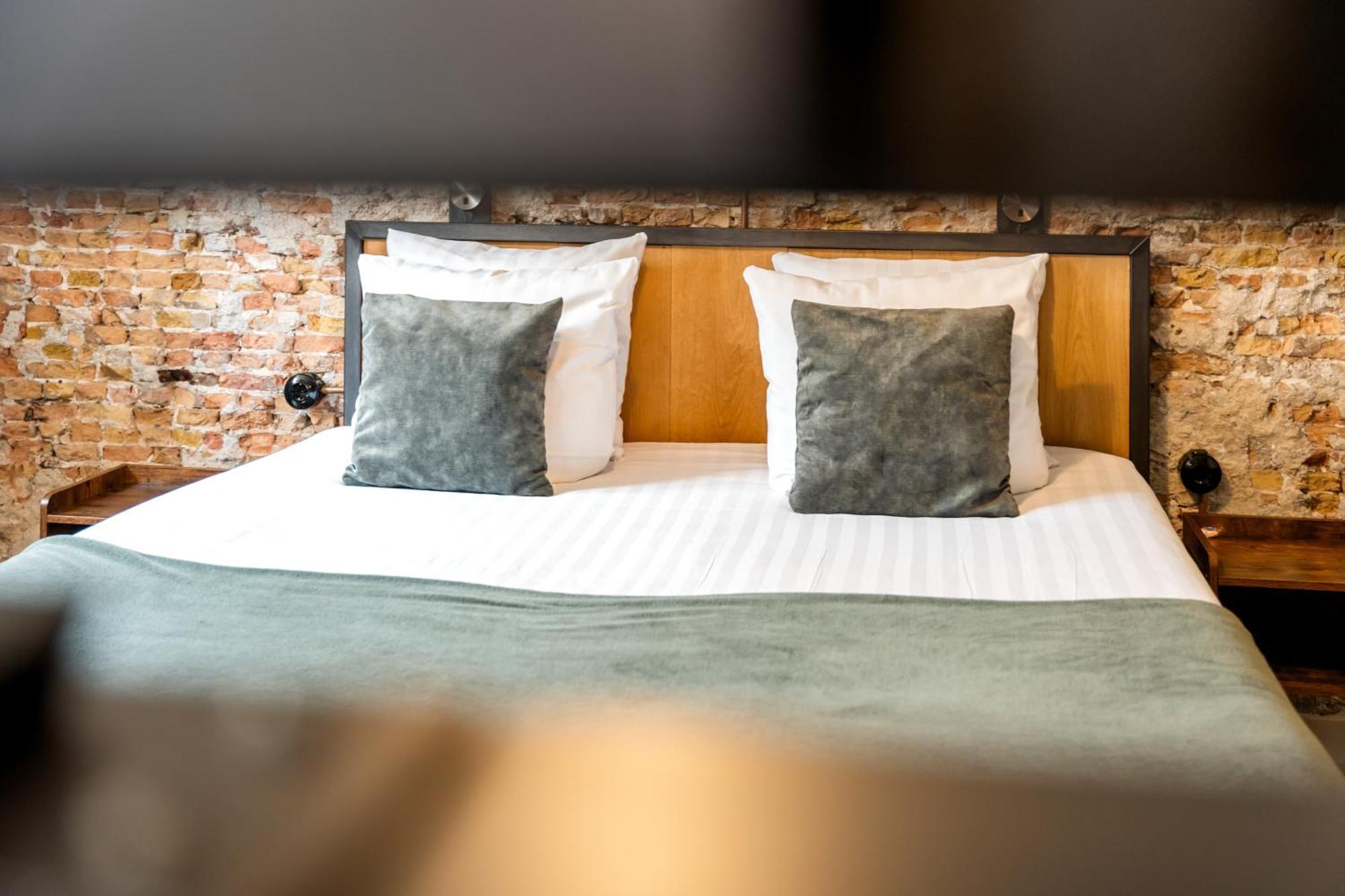 Boetiekhotel Ons Oude Raadhuis Hooge Zwaluwe Экстерьер фото