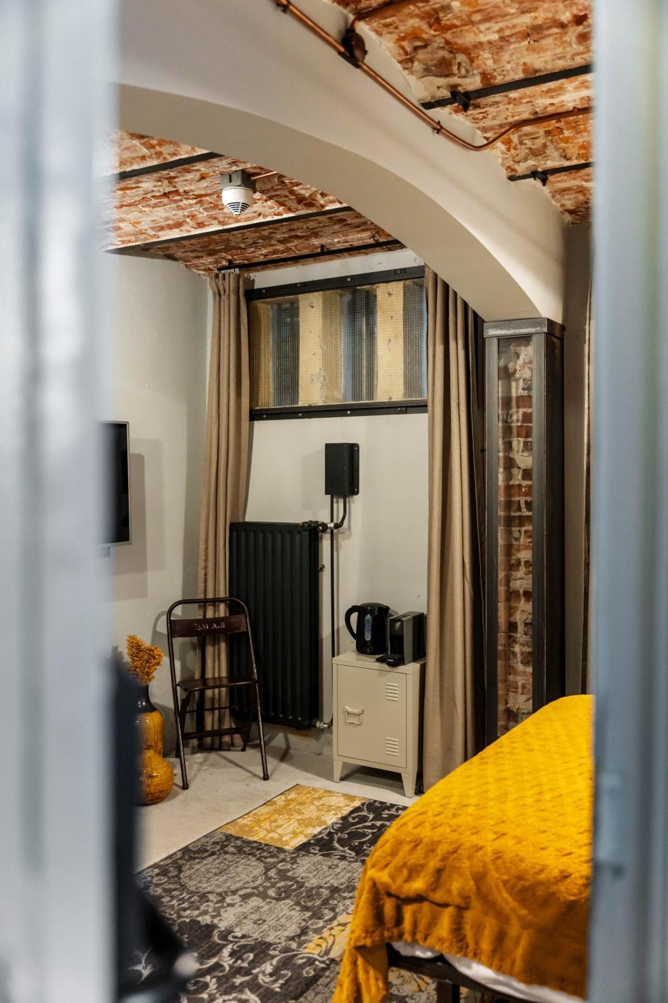 Boetiekhotel Ons Oude Raadhuis Hooge Zwaluwe Экстерьер фото