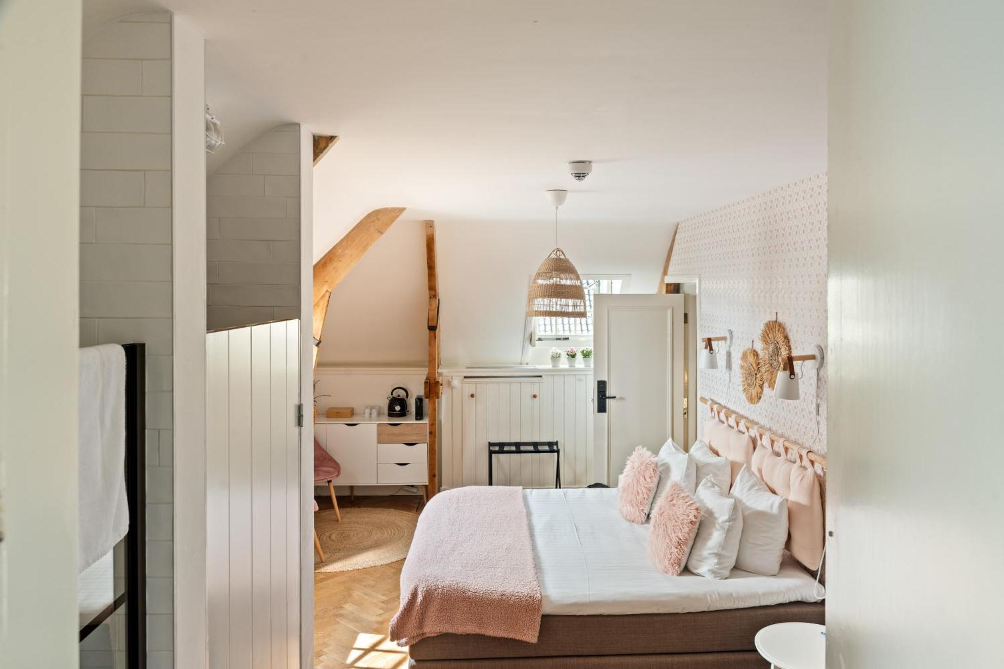 Boetiekhotel Ons Oude Raadhuis Hooge Zwaluwe Экстерьер фото