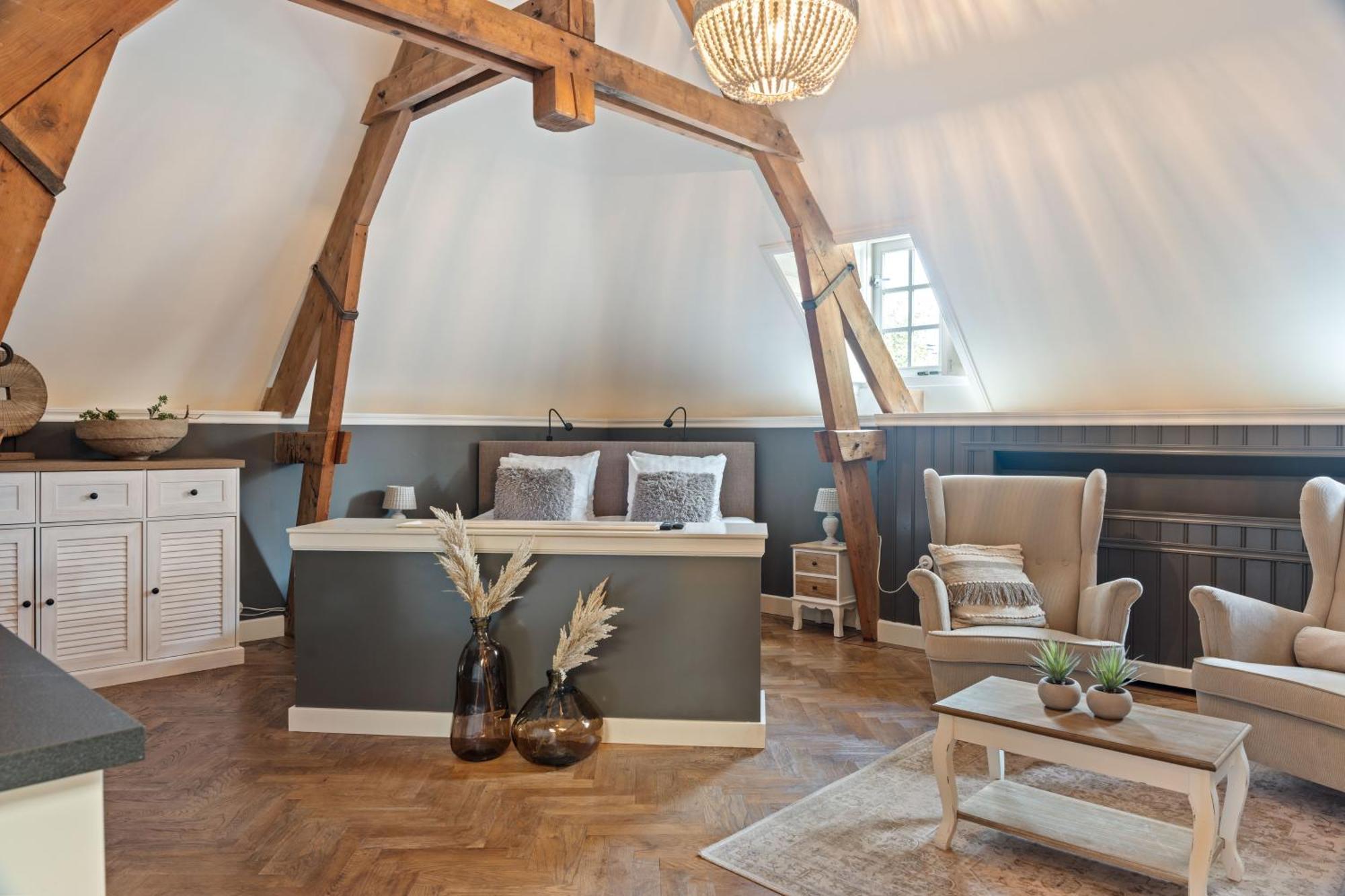 Boetiekhotel Ons Oude Raadhuis Hooge Zwaluwe Экстерьер фото