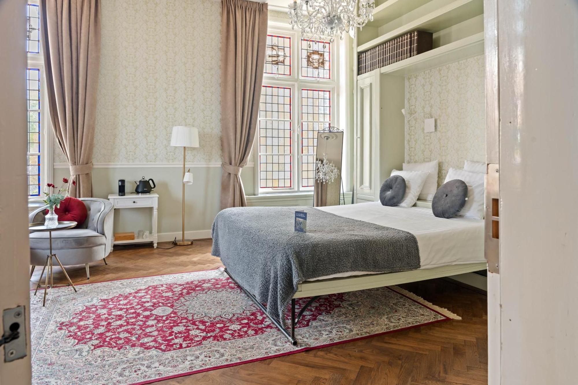 Boetiekhotel Ons Oude Raadhuis Hooge Zwaluwe Экстерьер фото