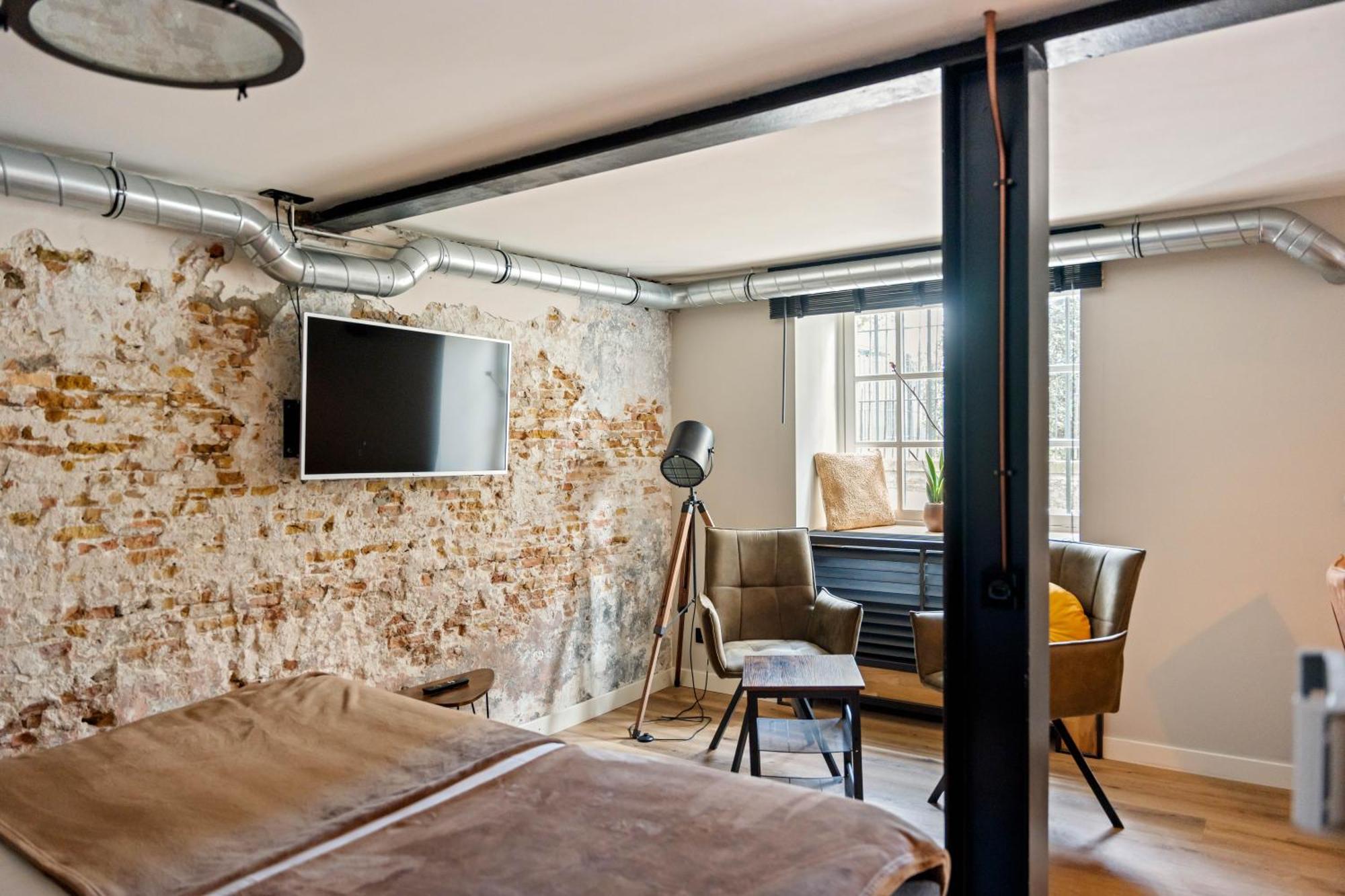 Boetiekhotel Ons Oude Raadhuis Hooge Zwaluwe Экстерьер фото