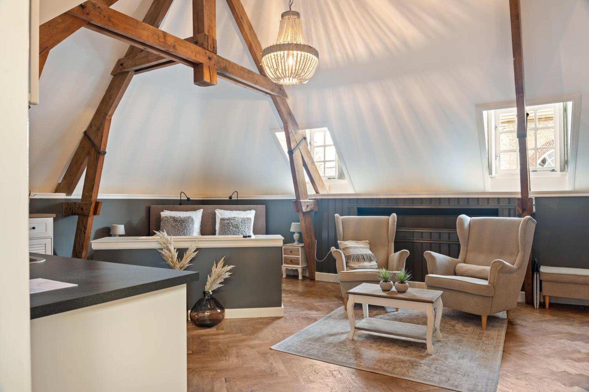 Boetiekhotel Ons Oude Raadhuis Hooge Zwaluwe Экстерьер фото